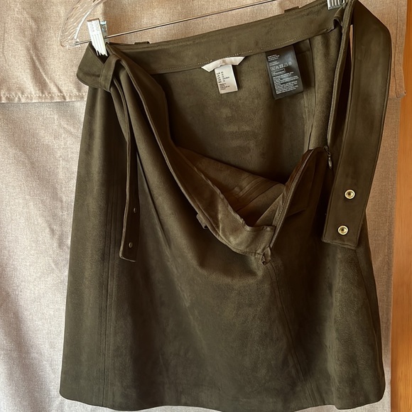 Suede green A-line skirt, super comfortable - Picture 3 of 4